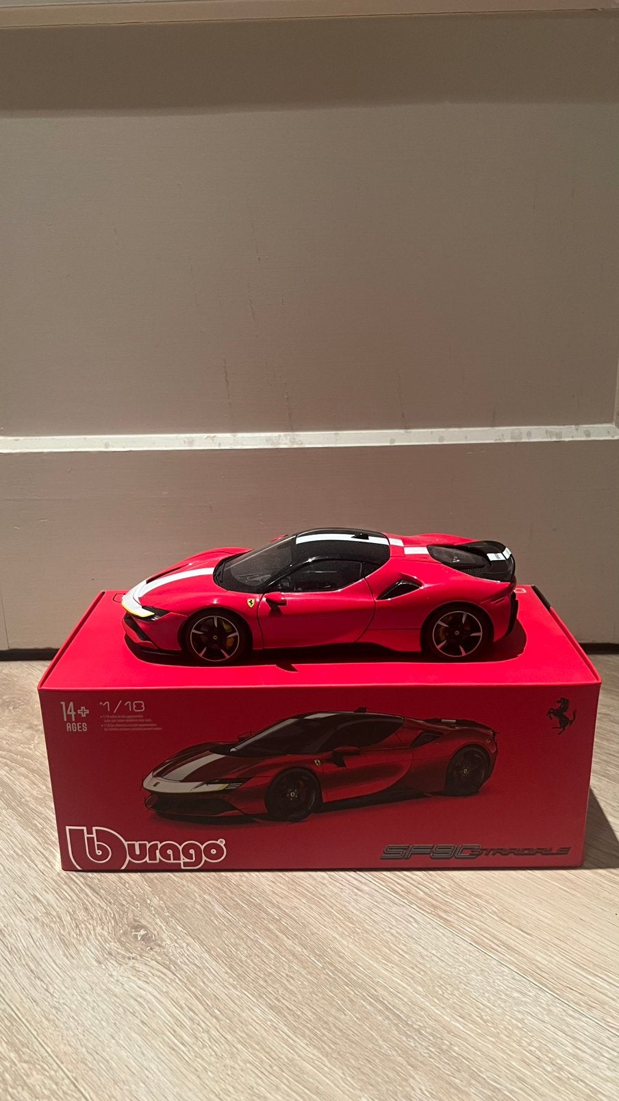 Burago Ferrari Sf90 Stradale Assetto Fiorano 1:18, Hobby en Vrije tijd, Modelauto's | 1:18, Ophalen of Verzenden, Nieuw, Auto