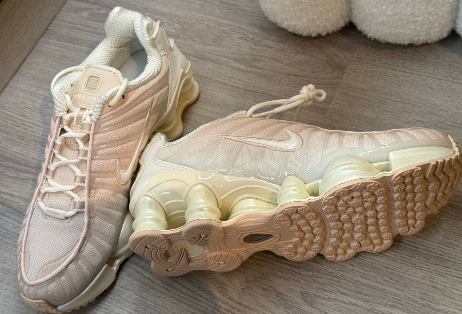 Nike shox schoenen dames maat 39, Ophalen, Overige kleuren, Sneakers of Gympen, Zo goed als nieuw