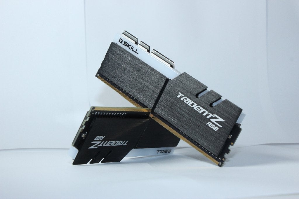 Trident Z RGB 16GB DDR4-3200 CL16 — Japan Import | Hardriven, Computers en Software, RAM geheugen, De Nieuwe Erven 3-Unit 10890 5431 NV Cuijk