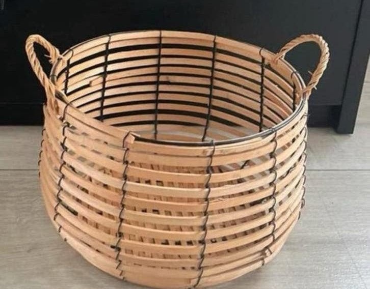 Super leuke rieten mand! Leuk voor bv speelgoed, Ophalen, Zo goed als nieuw, Rond, Riet