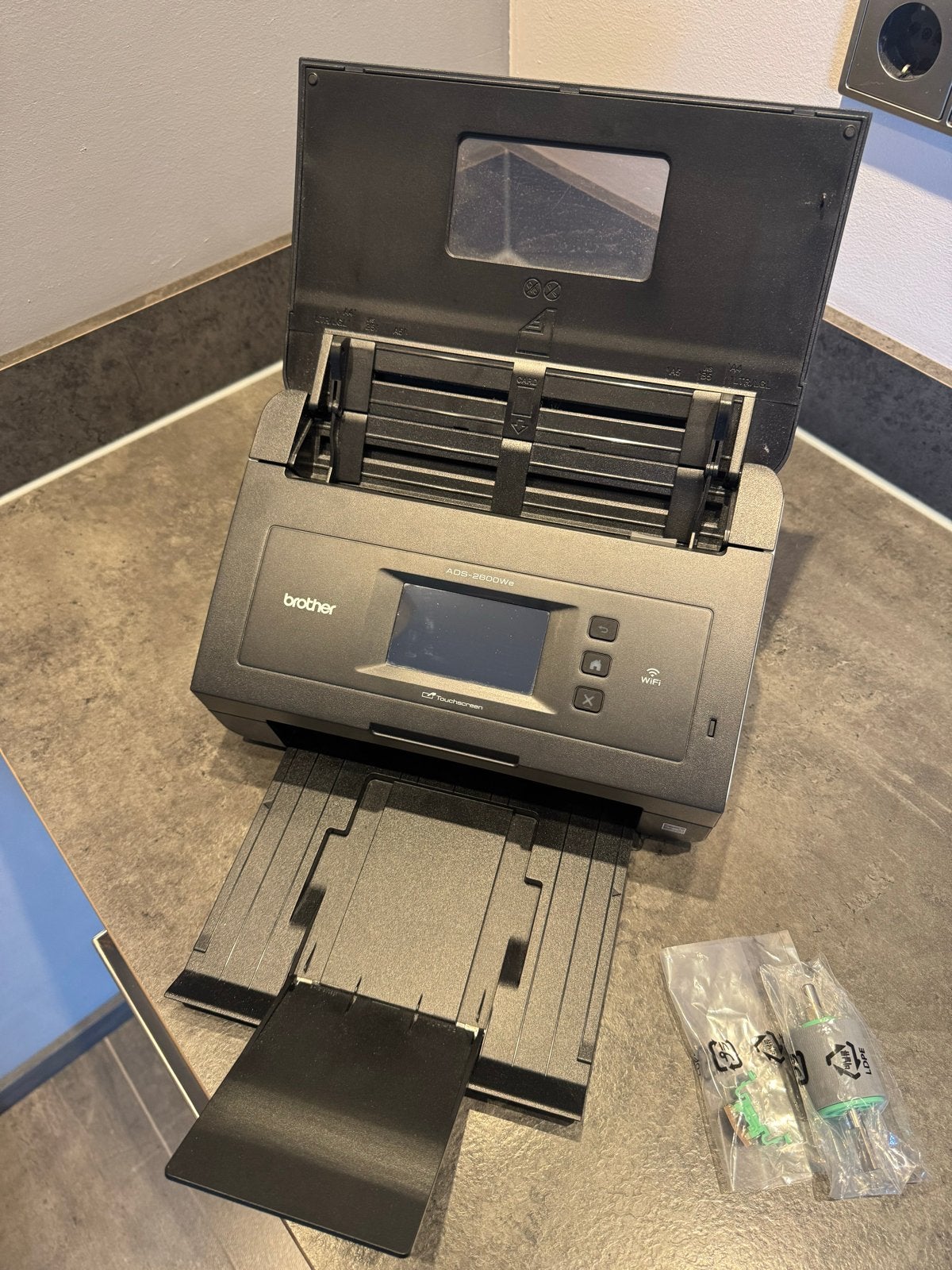 Brother ADS-2600We Document scanner met Wi-Fi, MacOS, Zo goed als nieuw, Documentscanner, Ingebouwde Wi-Fi