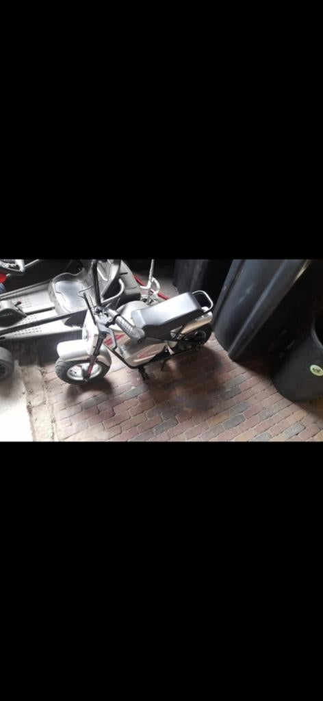 Electrische minibike, Fietsen en Brommers, Minibikes, Midibikes en Pitbikes, Gebruikt, Onbekend, Ophalen of Verzenden, Pitbike