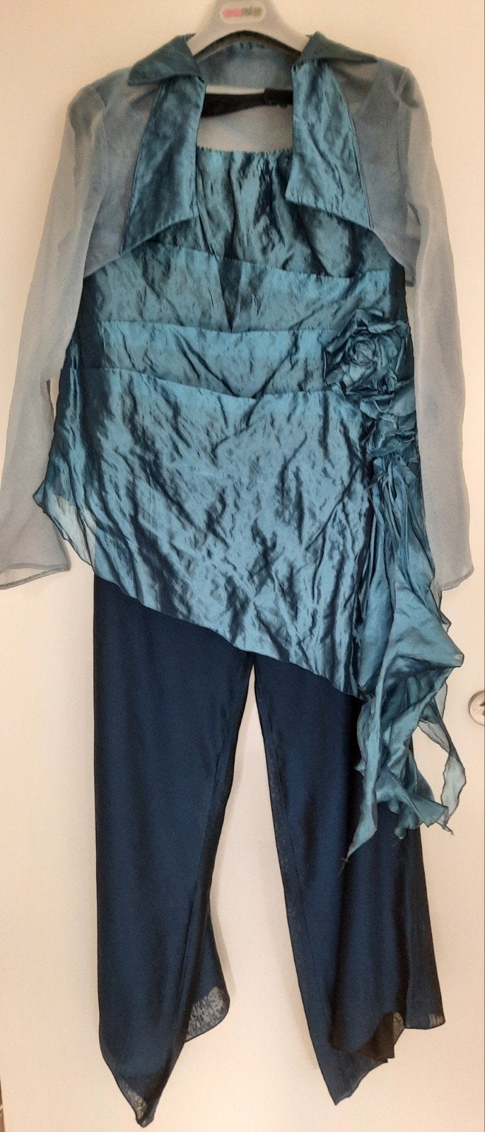 Chique turquoise broekpak met bolero, mt XL, Couture Utrecht, Kleding | Dames, Gelegenheidskleding, Ophalen, Galajurk, Maat 46/48 (XL) of groter
