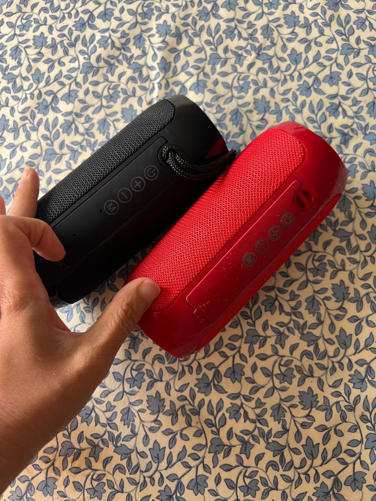 T&G Bluetooth speakers - zwart/rood (per stuk of samen), Overige merken, Gebruikt, Ophalen of Verzenden, Draagbare speaker