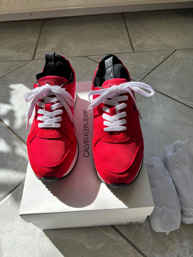 Calvin Klein Jeans sneakers Jemmy maat 39 kleur Racing Red, Kleding | Dames, Schoenen, Verzenden, Nieuw, Sneakers of Gympen, Calvin Klein