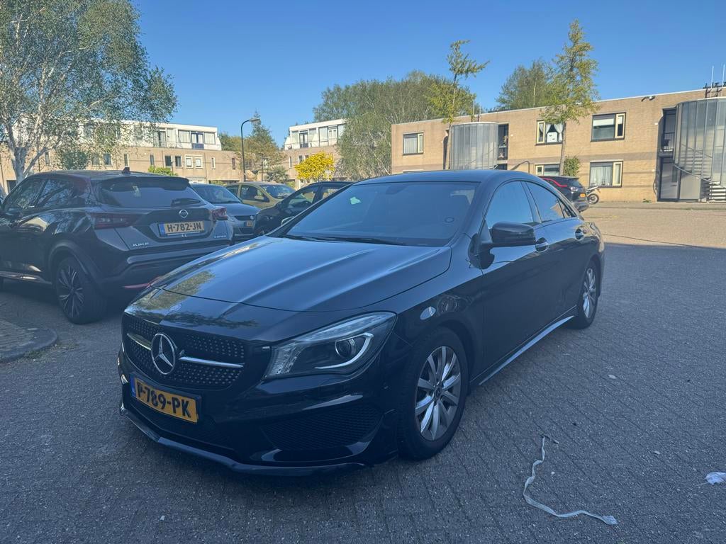 Mercedes-Benz CLA 200 1.6 157PK 2014 Zwart, Auto's, Mercedes-Benz, Voorwielaandrijving, CLA, Zwart, 1595 cc
