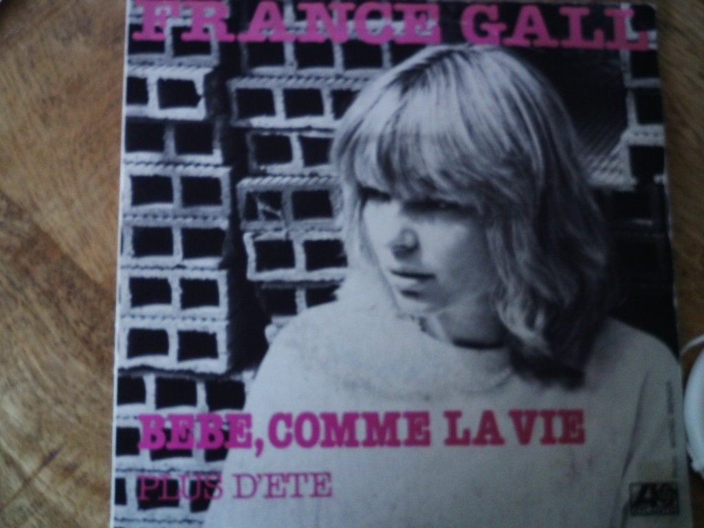 France Gall - Bébé, Comme La Vie / Plus D'été  26s, Cd's en Dvd's, 7 inch, Ophalen of Verzenden, Zo goed als nieuw, Overige typen