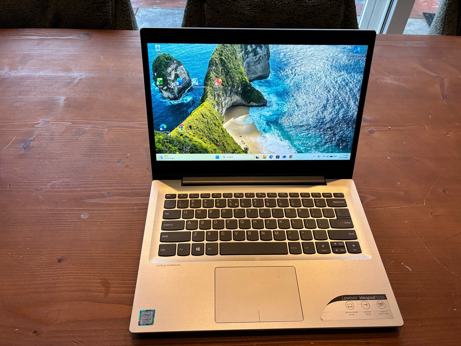 Lenovo Ideapad 320S - i3-8130U, 8GB RAM, 240GB SSD, Win 11