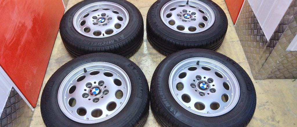Bmw Z3, E36, E46 wielset 15 inch met z.g.a.n Michelin banden, Ophalen, Gebruikt, 15 inch, Banden en Velgen