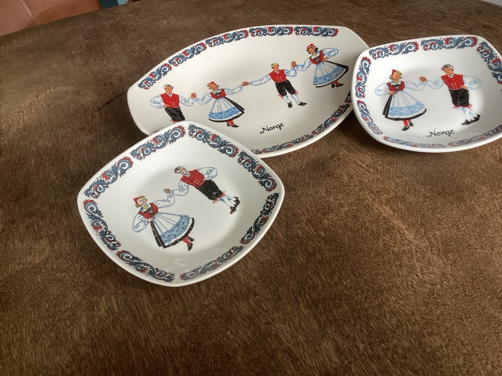 Set van 3 Figgjo Norway schaaltjes met Noorse dansers, Ophalen of Verzenden