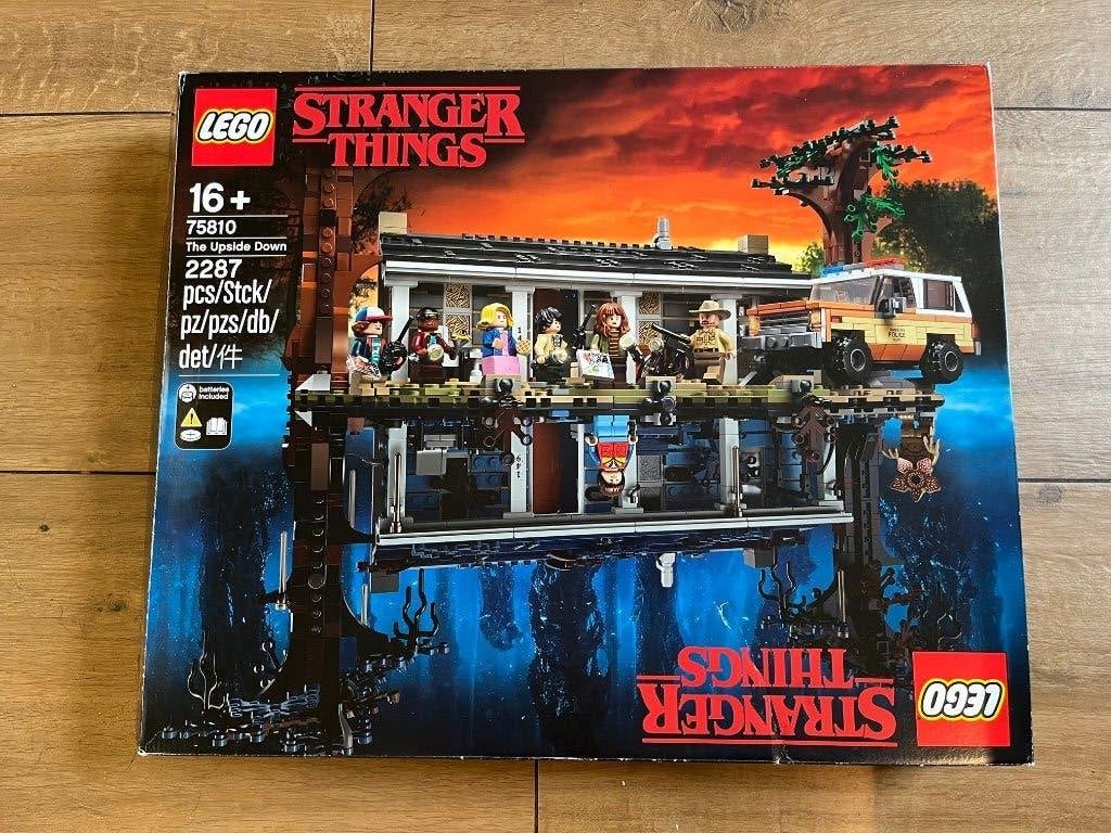 Lego Stranger Things - 75810 - The Upside Down, Kinderen en Baby's, Lego.com/service, Ophalen of Verzenden, Zo goed als nieuw