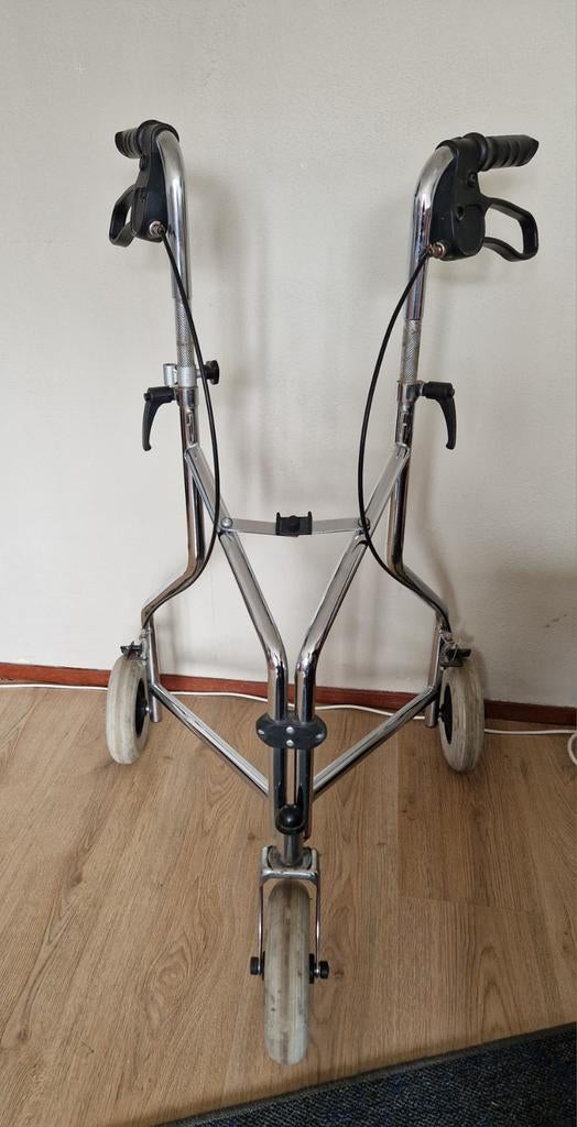 Rollator compact inklapbaar 3 wielen ideaal voor binnen., Ophalen of Verzenden