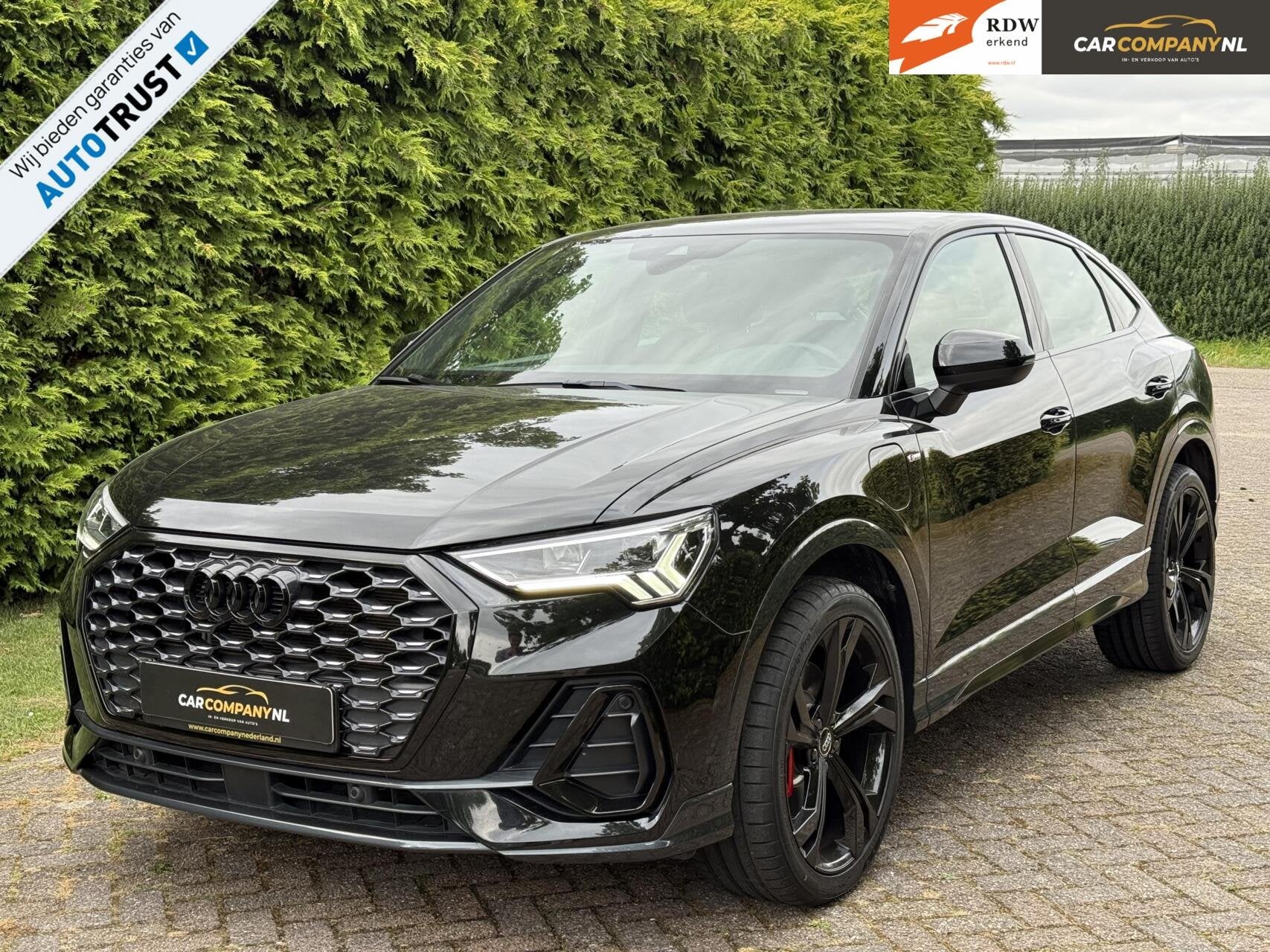 Audi Q3 Sportback|SLINE/Black edit.|Trekhaak|Half Leder, Gebruikt, Zwart, Met garantie (alle), Leder en Stof
