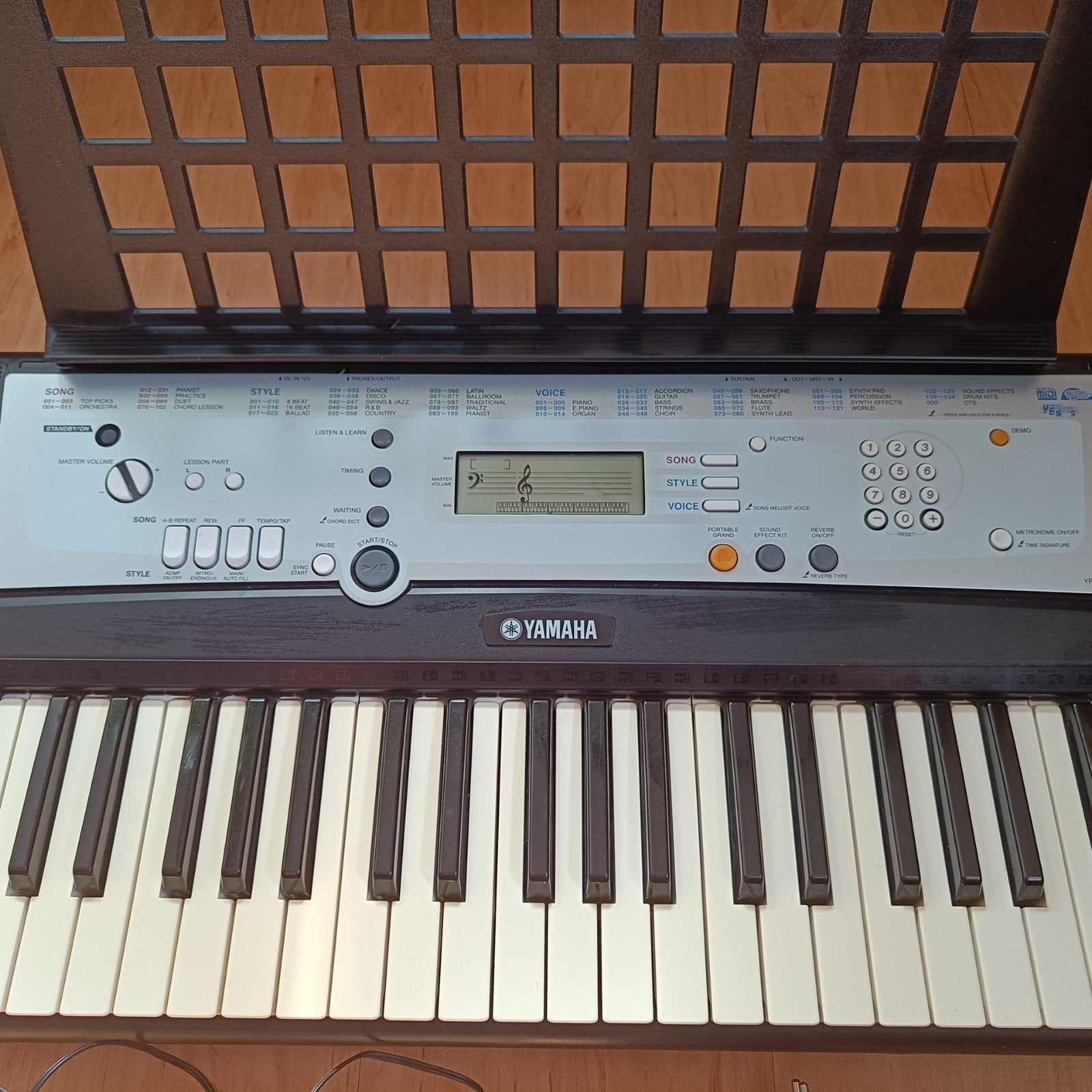 Yamaha Portatone YPT-200 keyboard met adapter, Muziek en Instrumenten, Ophalen, Gebruikt, 61 toetsen, Yamaha