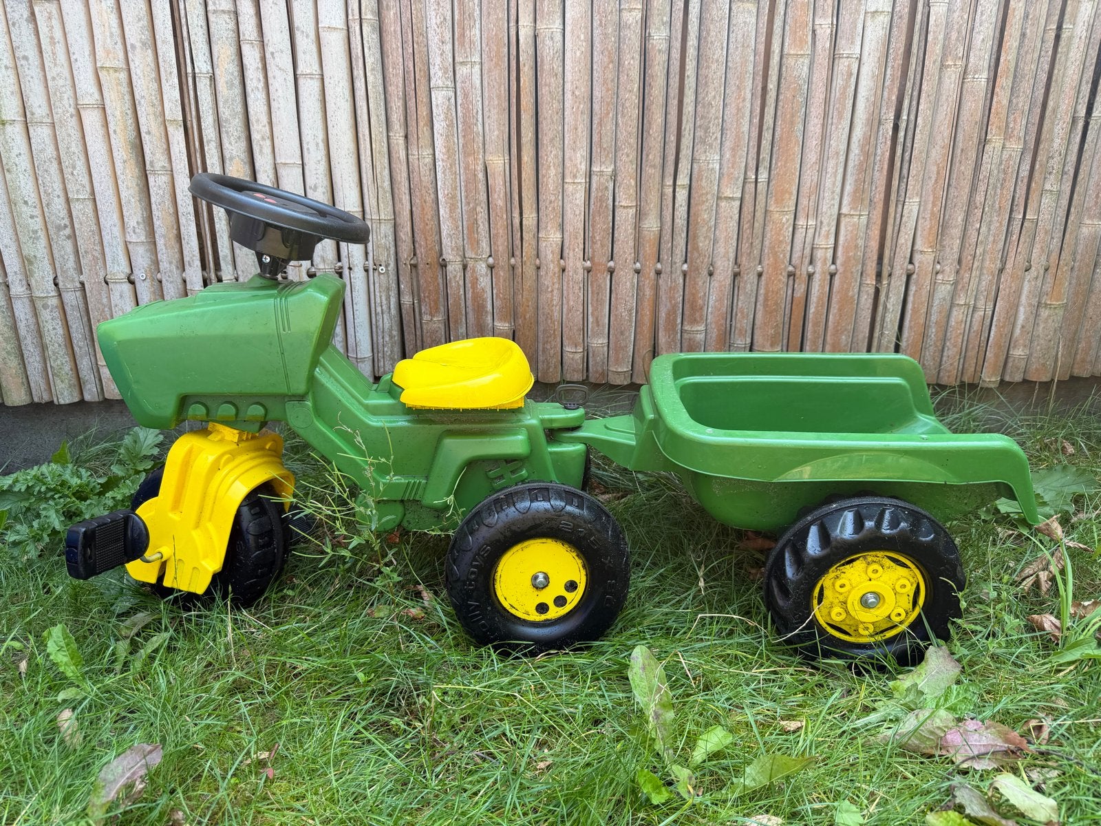 Groene traptractor met aanhanger voor kinderen, Ophalen, Gebruikt, Trapvoertuig