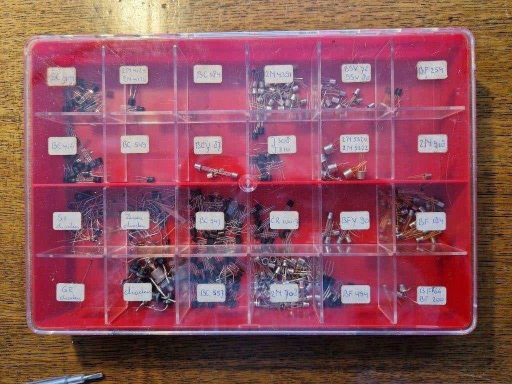 Elektronika onderdelen, behuizing, trafo's en meetapparatuur, Ophalen, Gebruikt