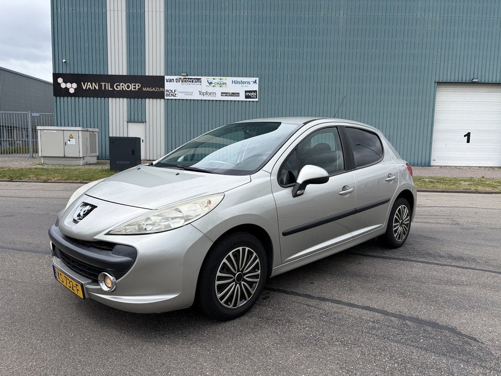 Peugeot 207 1.4 VTi X-line 100 PK. (bj 2009), Auto's, Voorwielaandrijving, Stof, Gebruikt, Zwart