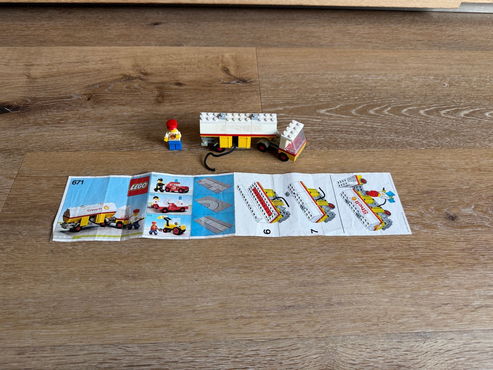 Vintage LEGO set 671 Shell Tankwagen compleet met boekje, Gebruikt, Lego, Ophalen of Verzenden, Compleet
