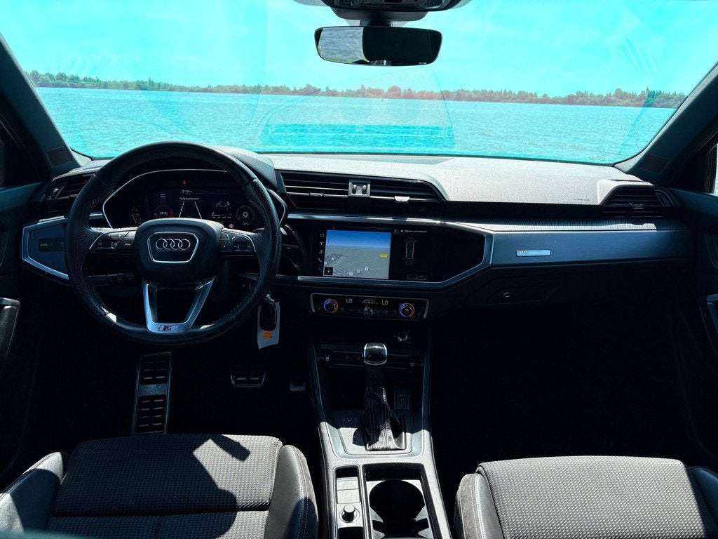 Audi Q3 35 TFSI Pro S Line Panorama/Leer/Ecc/Metrix, Auto's, Audi, 4 cilinders, 150 pk, Zwart, Bedrijf