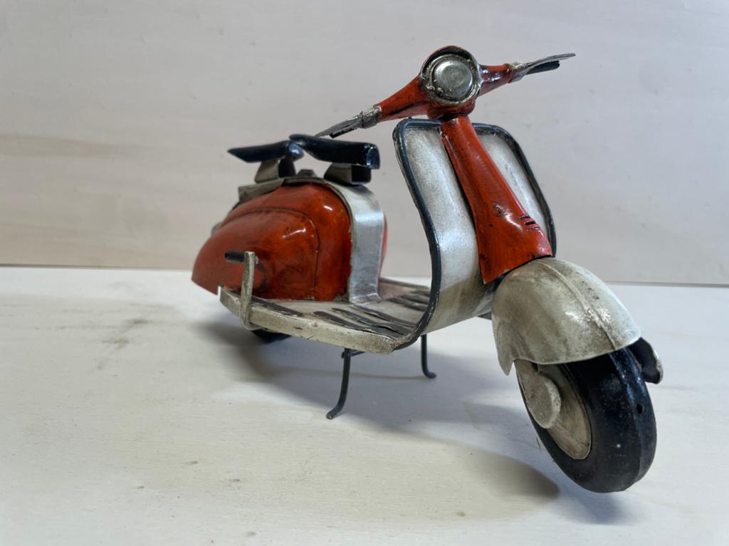 schaalmodel Lambretta scooter, Overige merken, Nieuw, Ophalen of Verzenden, Groter dan 1:32