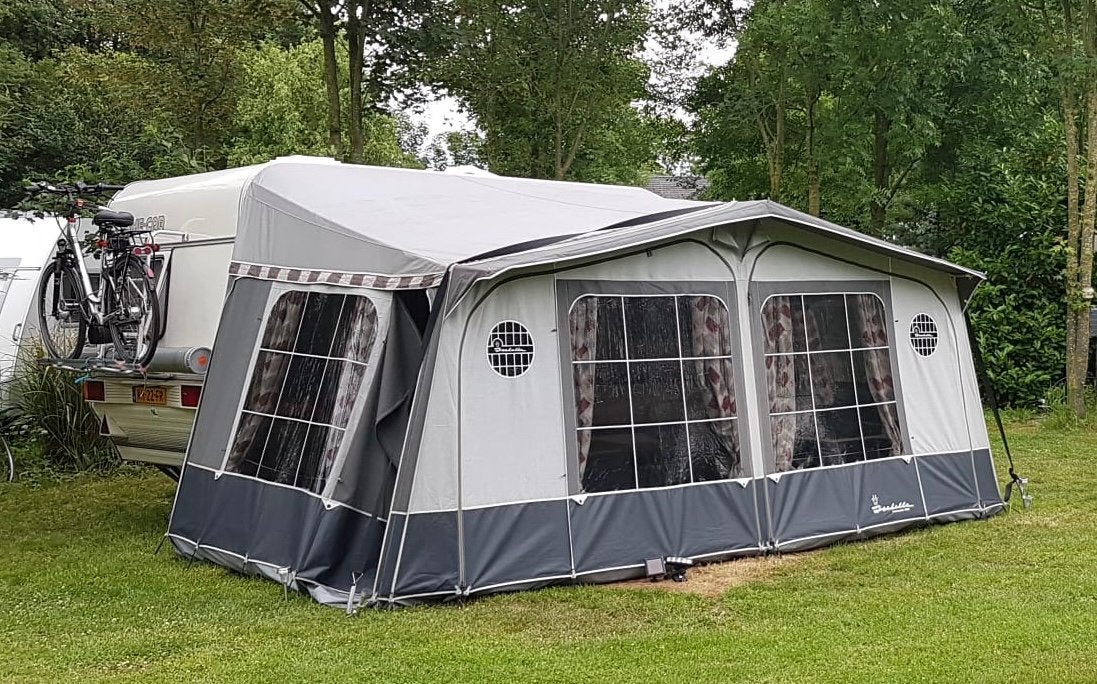 Home-Car Rally 432 met Isabella voortent, luifel, mover etc., Caravans en Kamperen, Caravans, Home-car, Vast bed, Luifel, 750 - 1000 kg