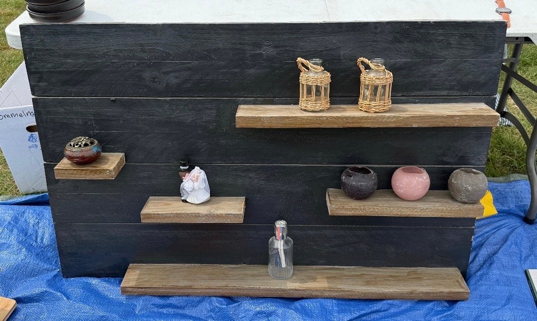 Zwart houten wandrek met planken - Rustieke stijl, Hout, Ophalen of Verzenden, Landelijk, Gebruikt