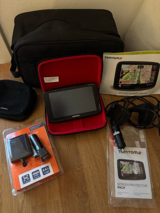 TomTom Go met accessories - Lifetime Maps en Wifi, Ophalen of Verzenden, Gebruikt
