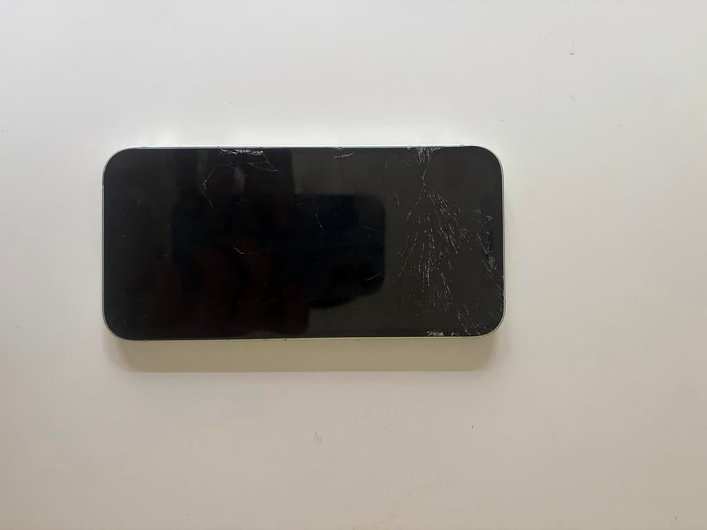 iPhone 11 - Defect, maar te repareren, Telecommunicatie, Mobiele telefoons | Apple iPhone, 64 GB, Zonder simlock, Niet werkend