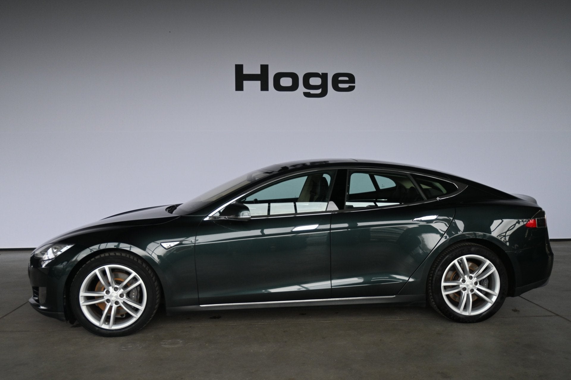 Tesla Model S 60 Base Automaat Clima Panoramadak FREE SUPERC, Achterwielaandrijving, Gebruikt, Beige, Automatische klimaatregeling