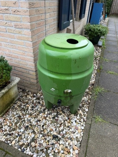 regenton, Ophalen, Kunststof, Gebruikt, Met kraantje