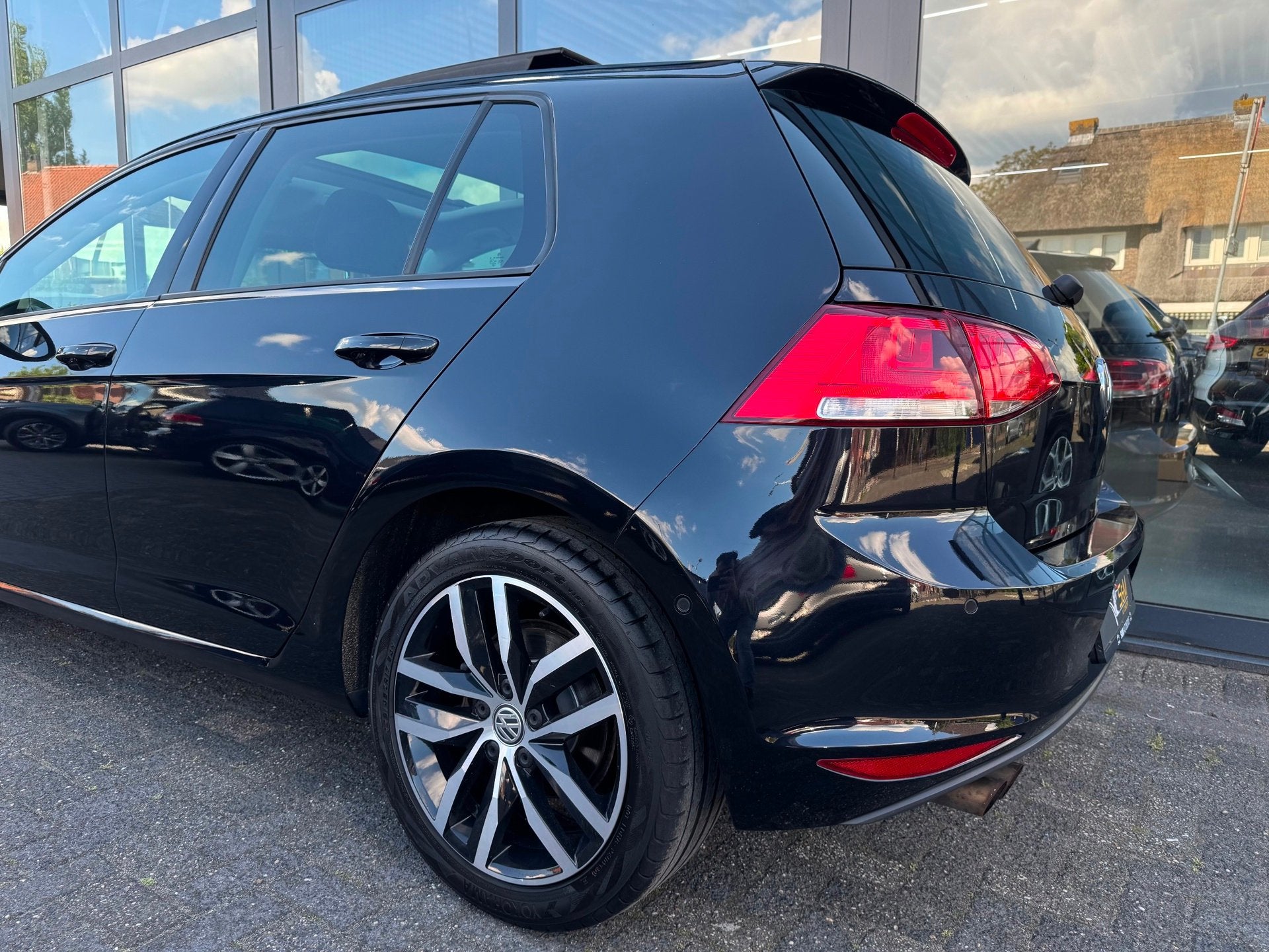 Volkswagen Golf 1.4 TSI CUP Edition | Pano. | Trekhaak, Gebruikt, 4 cilinders, Zwart, Golf