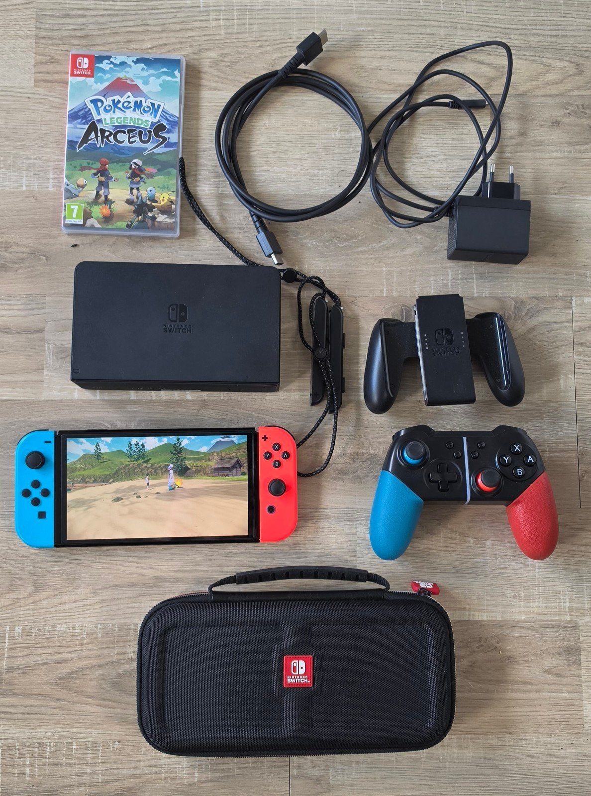Nintendo Switch OLED met Pokémon Legends Arceus en extra's, Switch OLED, Met games, Met 2 controllers, Ophalen of Verzenden