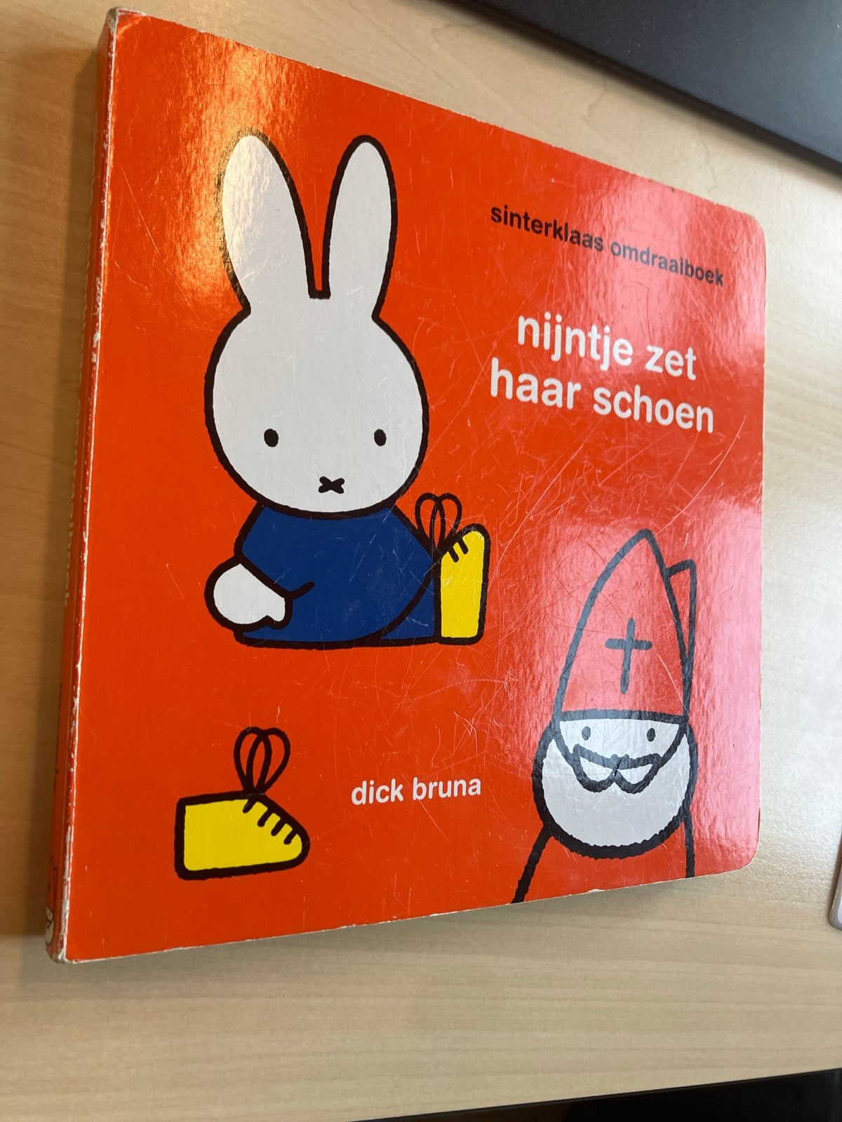 Nijntje Sinterklaas Omdraaiboek - Dick Bruna, Gelezen, Fictie algemeen, Jongen of Meisje, Ophalen of Verzenden