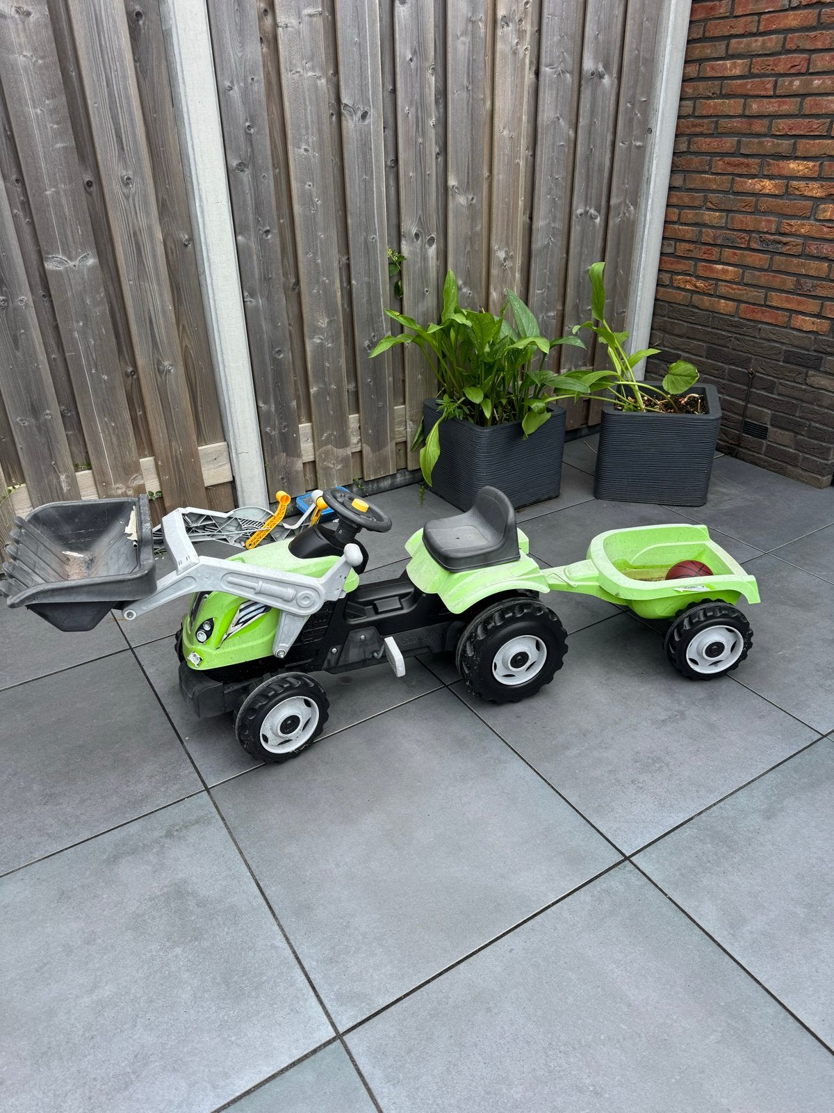 Groene traptractor met aanhanger en laadschop, Ophalen, Gebruikt, Trapvoertuig