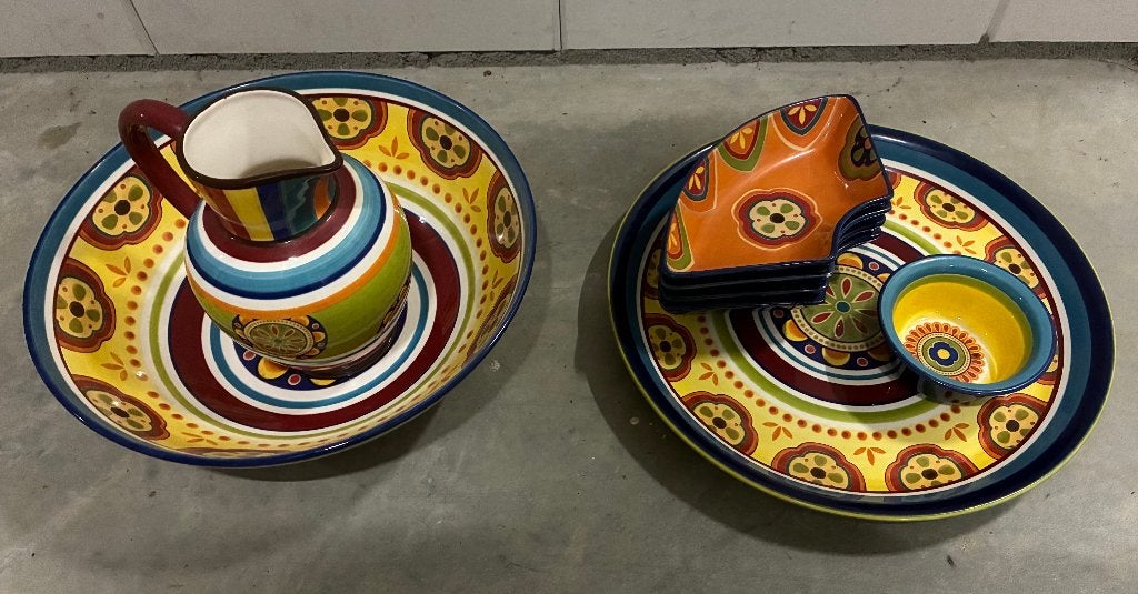 Riverdale servies set met kan en schalen, Overige merken, Ophalen of Verzenden, Overige stijlen, Aardewerk
