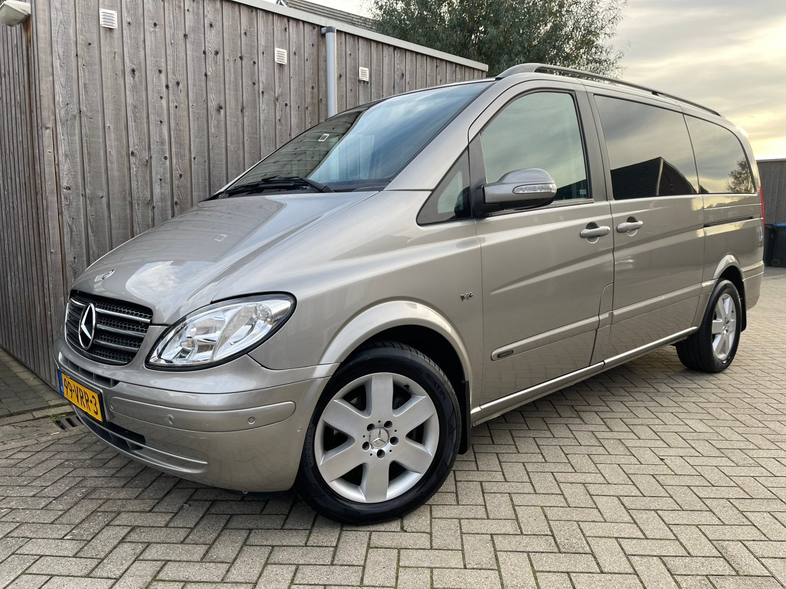 Mercedes Viano 3.0 V6 Ambiente Clima/Navi/Leder/Youngtimer!, 2987 cc, Diesel, 2140 kg, Te koop