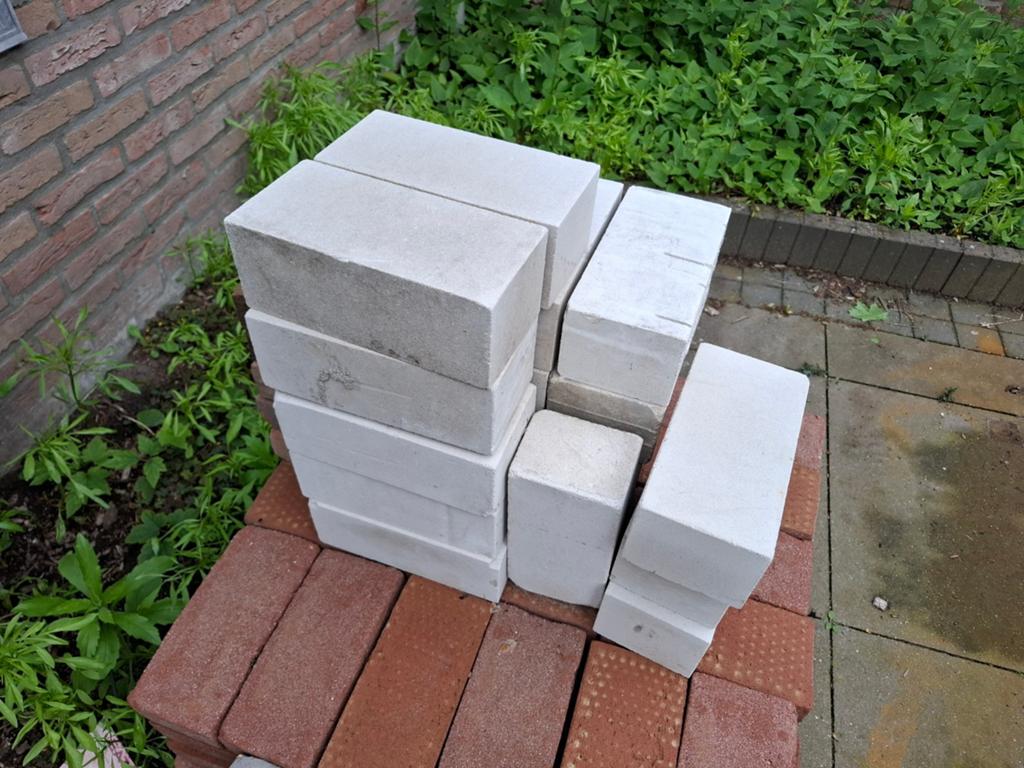 Gratis: 22 stuks kalkzandsteen blokken., Ophalen, Nieuw, Kalkzandstenen