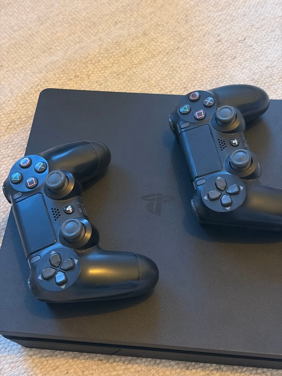 Playstation 4 met 2 controllers - 100% Functioneel, Spelcomputers en Games, Spelcomputers | Sony PlayStation 4, Ophalen, Gebruikt