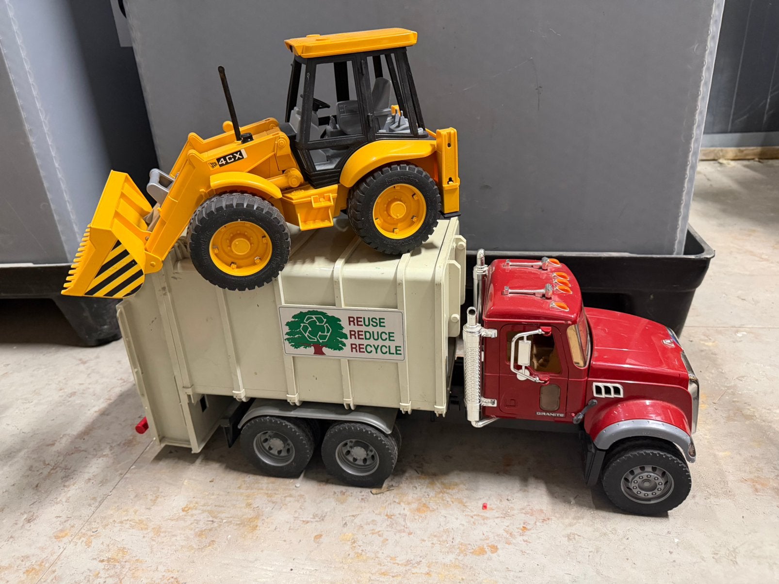 Brudor Buldozer vuilniswagen, Kinderen en Baby's, Speelgoed | Speelgoedvoertuigen, Ophalen of Verzenden, Zo goed als nieuw