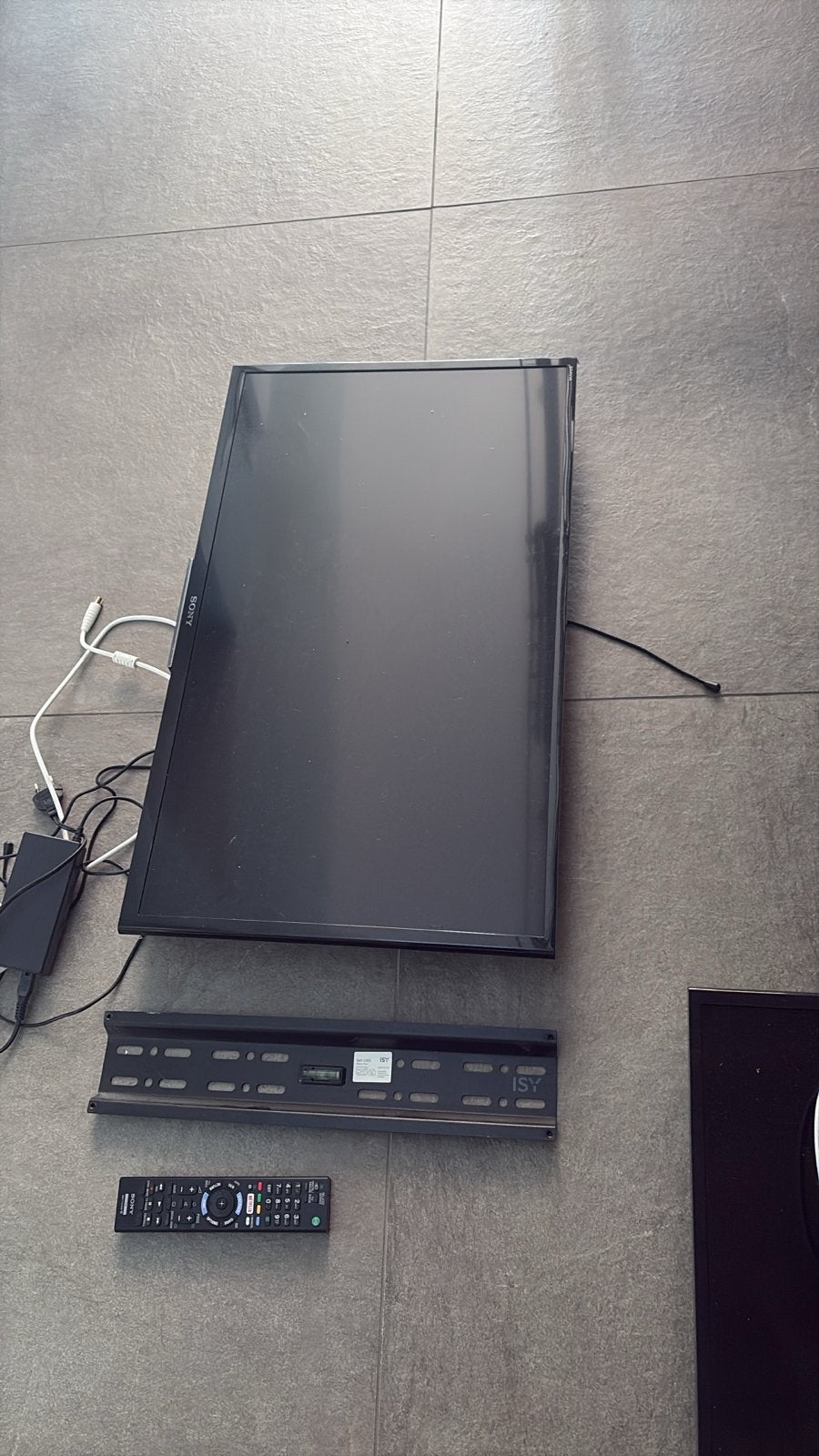 Sony Bravia TV met afstandsbediening en muurbeugel, 50 Hz, Ophalen of Verzenden, Sony, Gebruikt