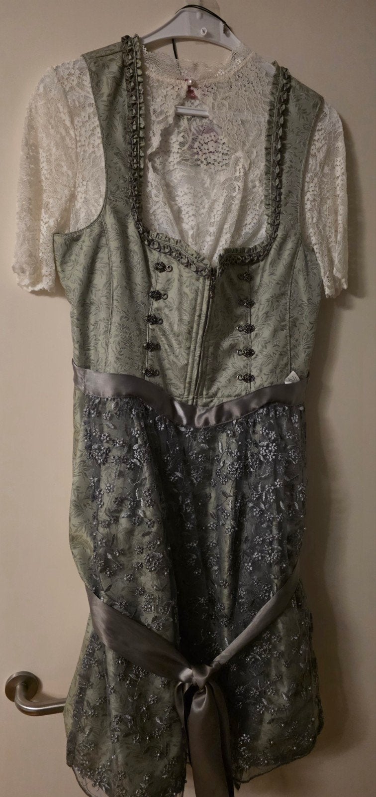 Dirndl MarJo Glowing Collection maat 44, Ophalen, Maat 42/44 (L), Zo goed als nieuw, Knielengte