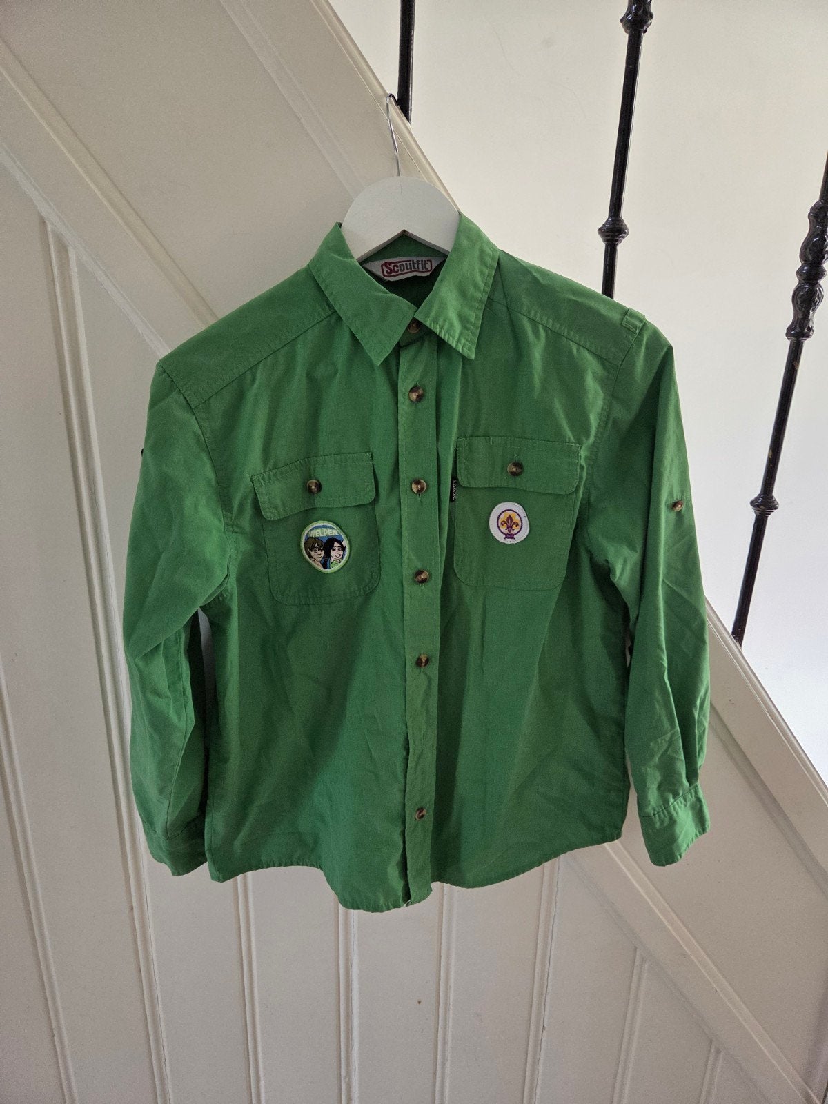 Scoutfit Groen Scoutingshirt met Emblemen, Ophalen, Zo goed als nieuw, Overige typen, Scoutfit
