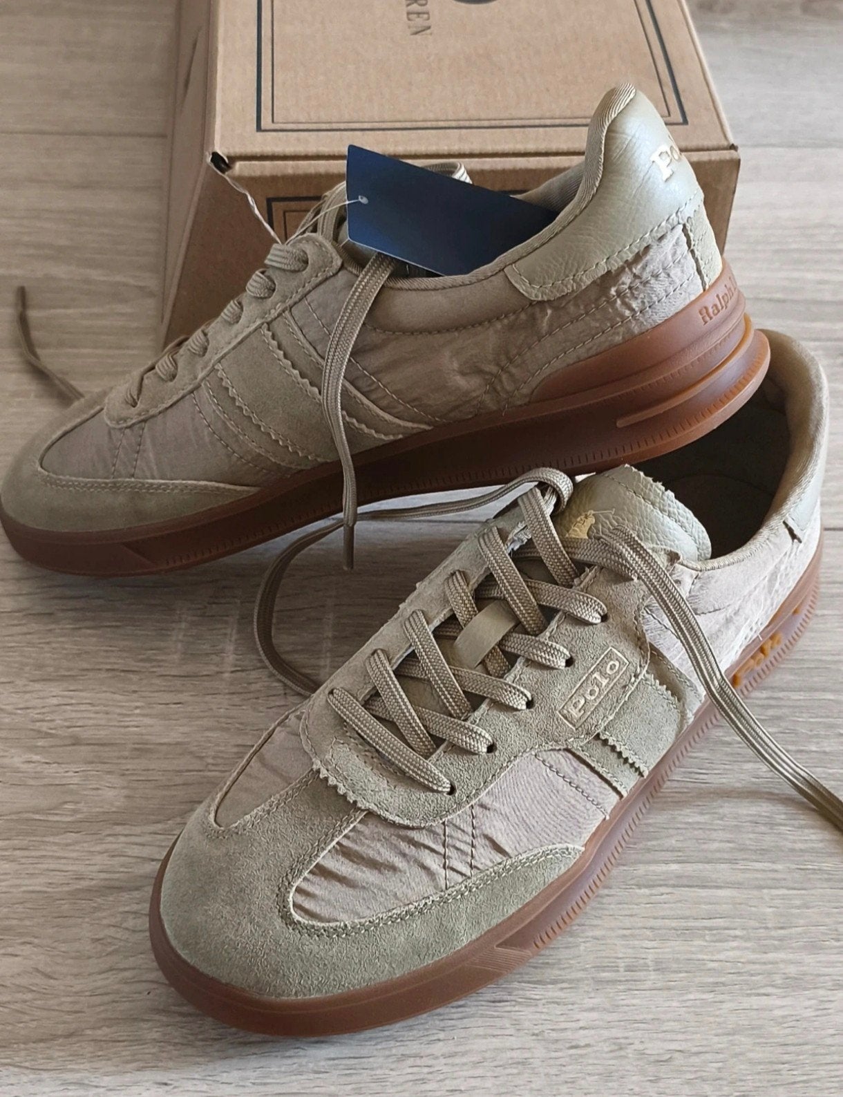 Sneakers van Ralph Lauren. Maat 39, Beige, Nieuw, Ophalen of Verzenden, Sneakers of Gympen