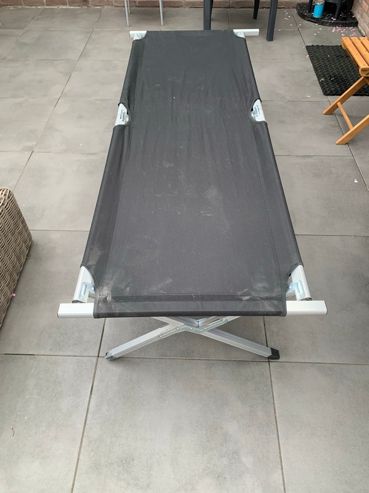Lichtgewicht opvouwbaar kampeerbed - 190x64x43 cm, Caravans en Kamperen, Ophalen, Gebruikt, Overige
