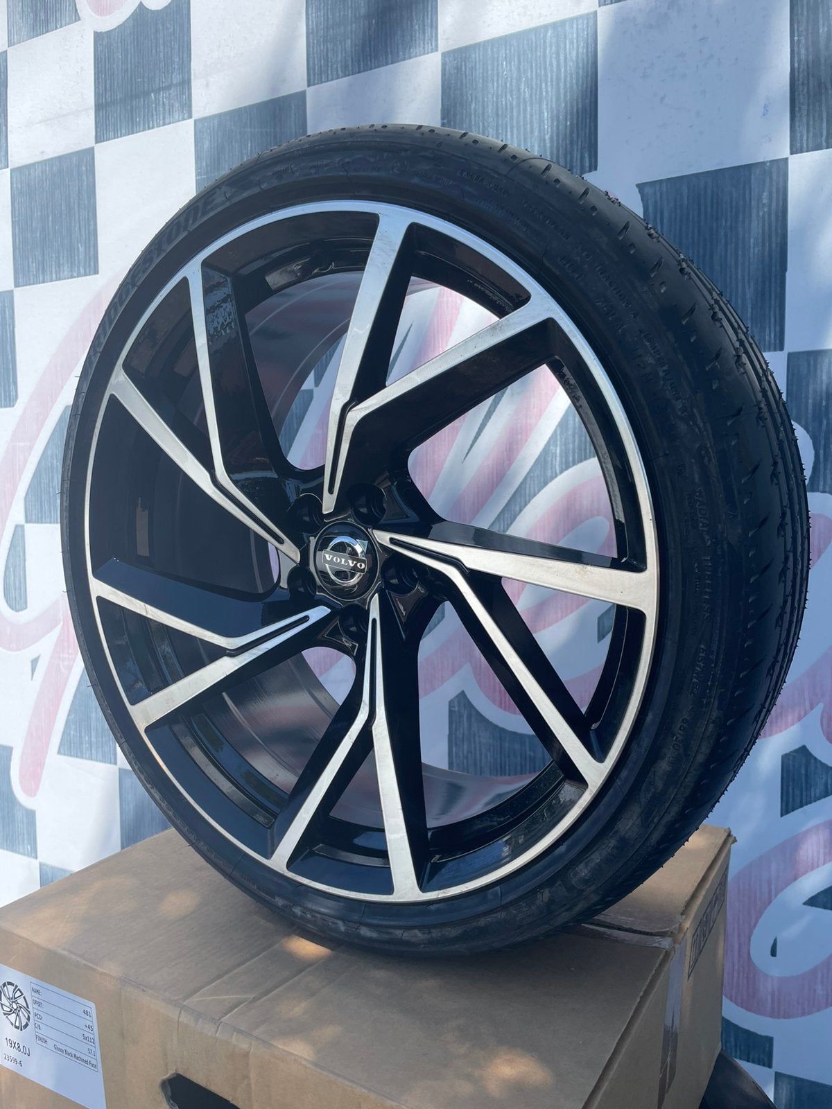20 inch Volvo V60 velgen 5x108 + nieuwe Bridgestone, Auto-onderdelen, Banden en Velgen, 265 mm, Banden en Velgen, Nieuw, Zomerbanden