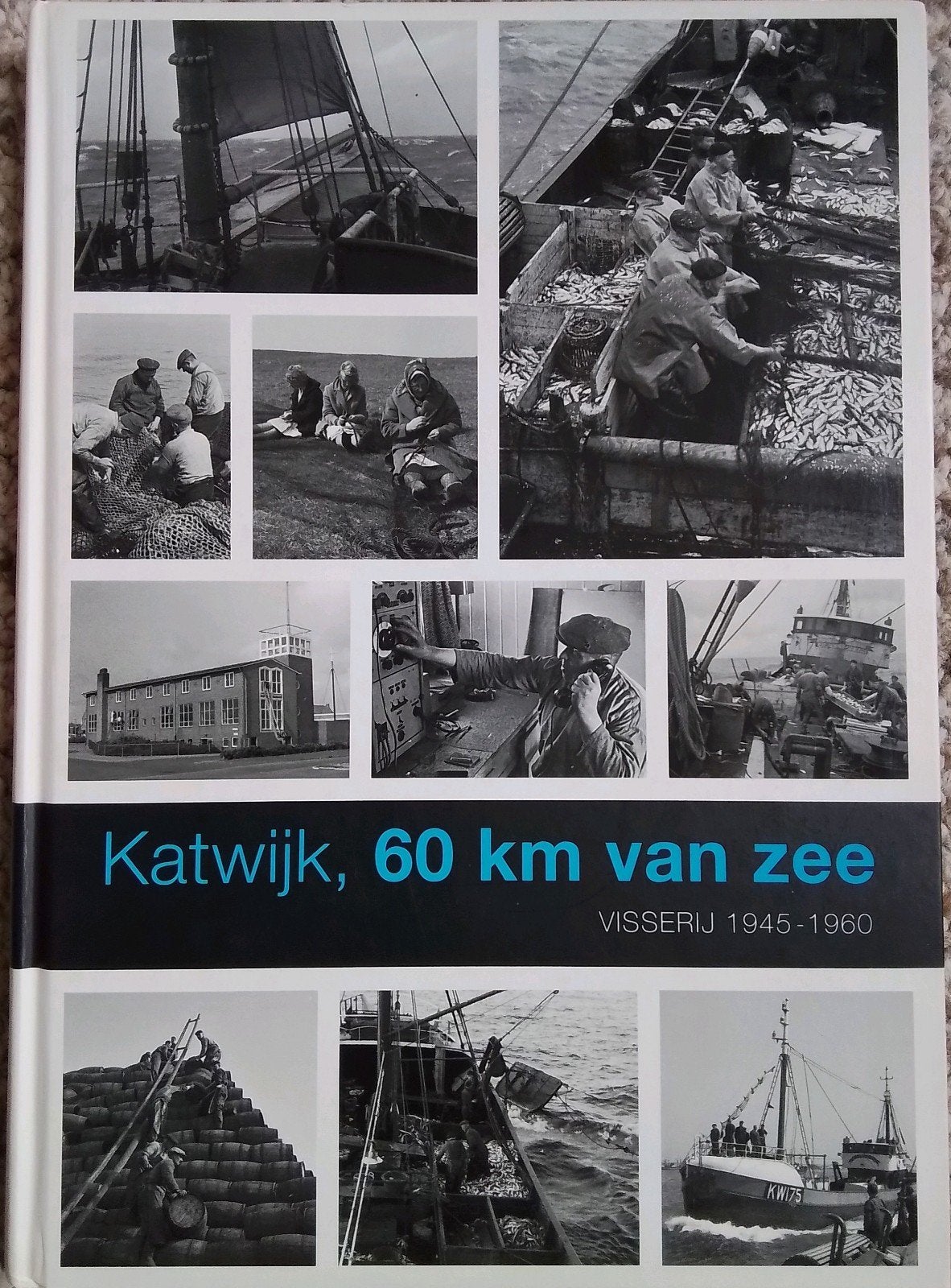 Uniek Boek "Katwijk 60 km van zee", Ophalen, Zo goed als nieuw