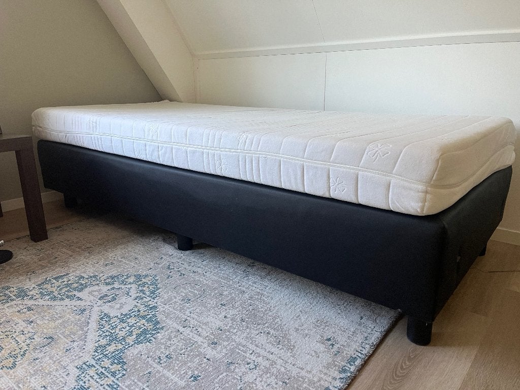 Een goede 1-persoons matras 90x200 (alleen matras), Ophalen, 90 cm, Eenpersoons, Wit