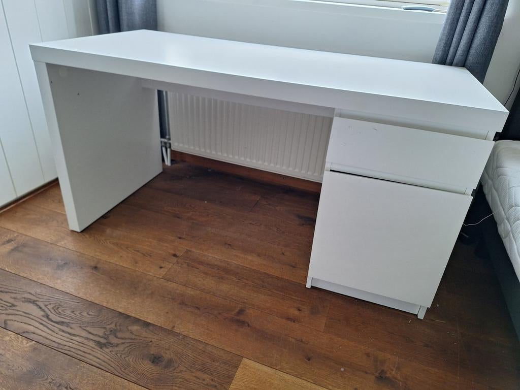 IKEA MALM bureau wit met lade – gebruikt, Ophalen, Gebruikt