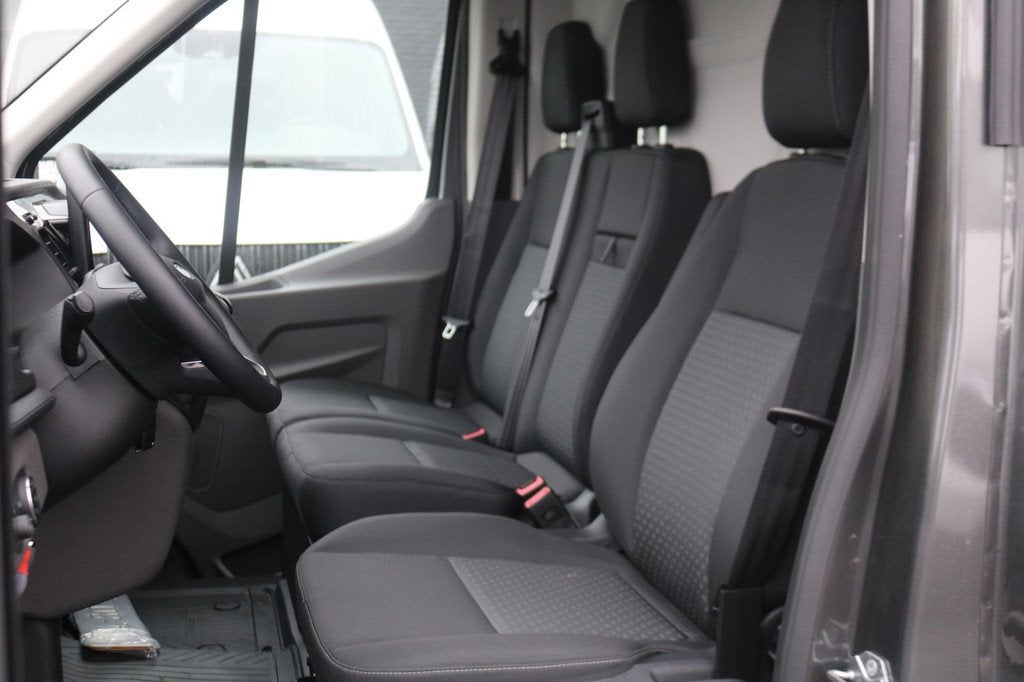 Ford Transit 2.0 TDCI L3 H2 Trend Facelift Navigatie Camera, Auto's, Euro 6, 4 cilinders, 2500 kg, Zwart