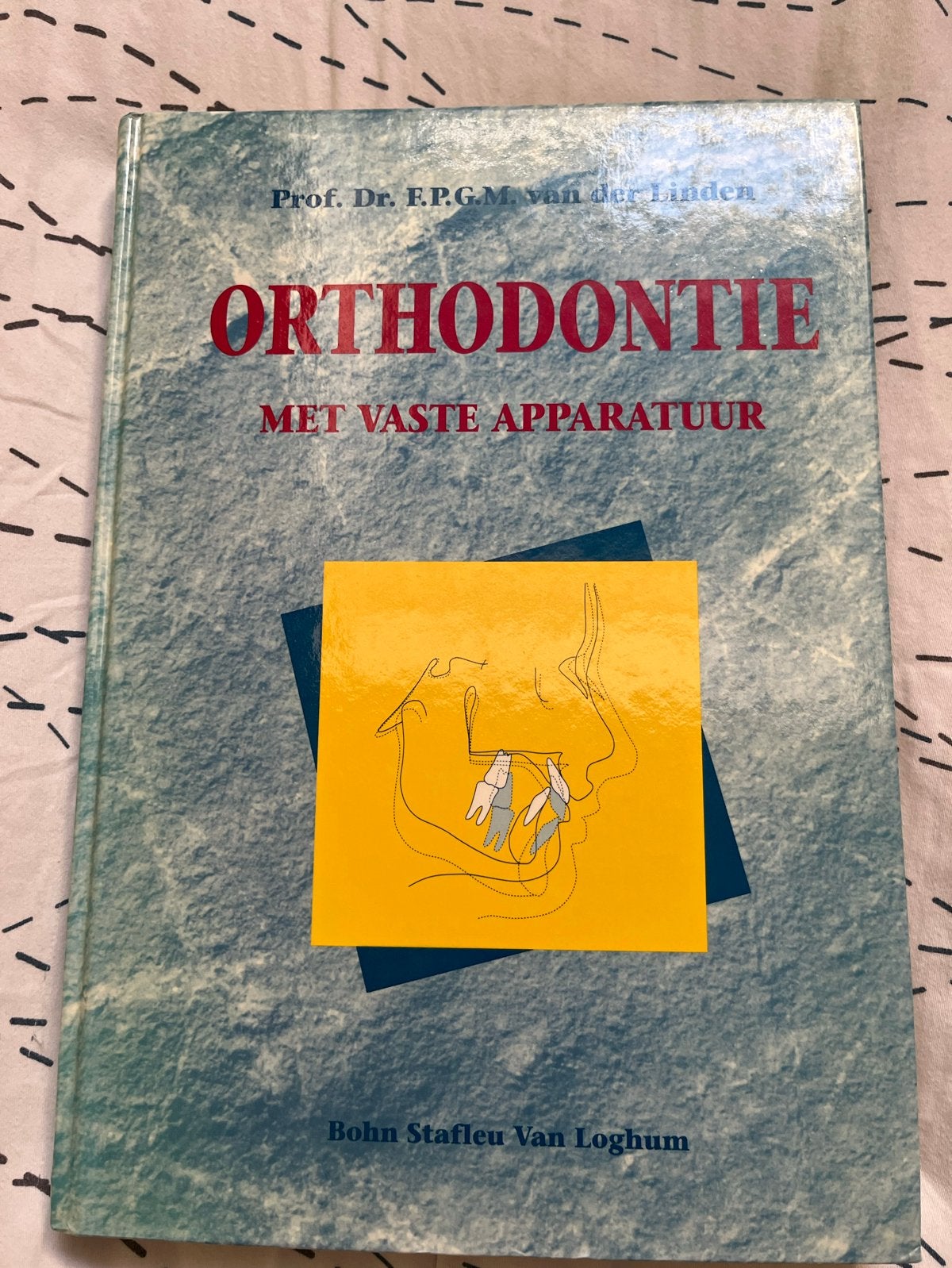 Orthodontie met vaste apparatuur - Prof. Dr. E.F.G.M. van de, Ophalen of Verzenden, Beta, Gelezen, WO